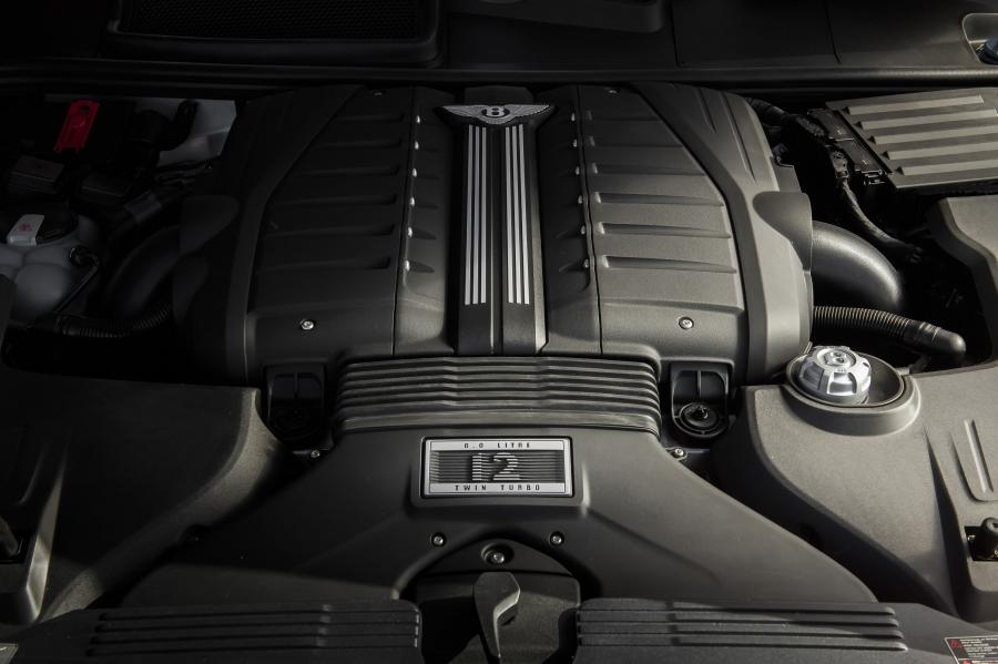Моторный отсек Bentley Bentayga Speed 2019 года  (фото 22 из 25)